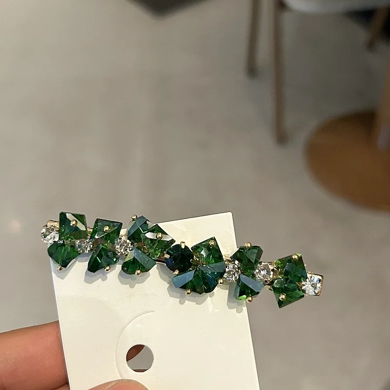 

Luxurious Korean Hair Accessory Light Luxe Rhinestone Duckbill Clip Elegant Hairpin for Sophisticated Women