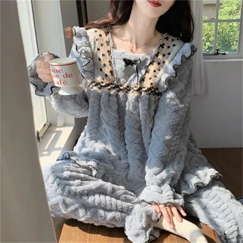 2023 New Autumn and Winter Coral Velvet Pajamas Women\'s Sets Thicken Plush Cartoon Flannel Home Wear Suit Two-Piece Suit Student