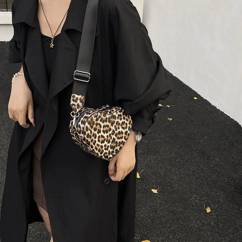 

Fashion Bag Temperament New Women's Bag, Trendy Diagonal Span Bag, Fashionable Design Women's Handbag