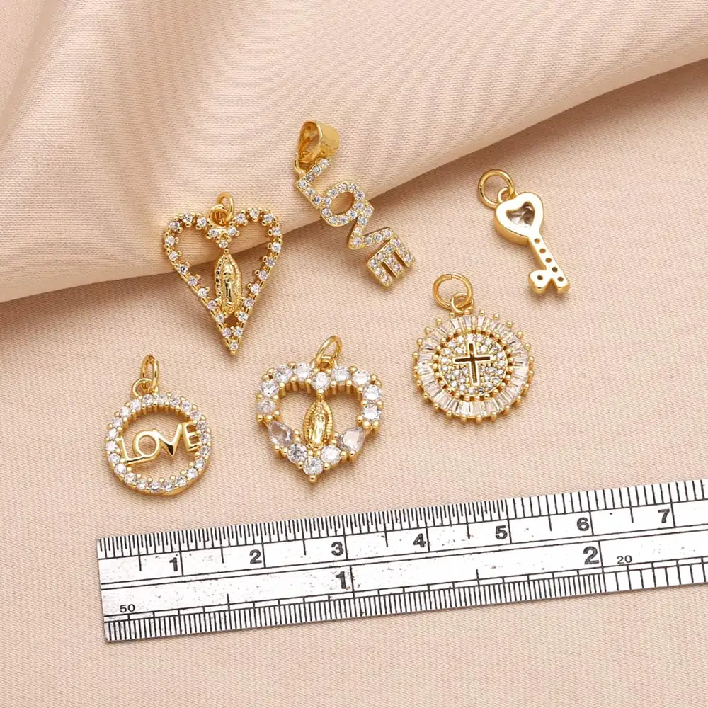 OCESRIO White Crystal Heart Charms for Bracelet Copper Gold Plated Heart Key LOVE Virgen María accesorios de joyería chma277