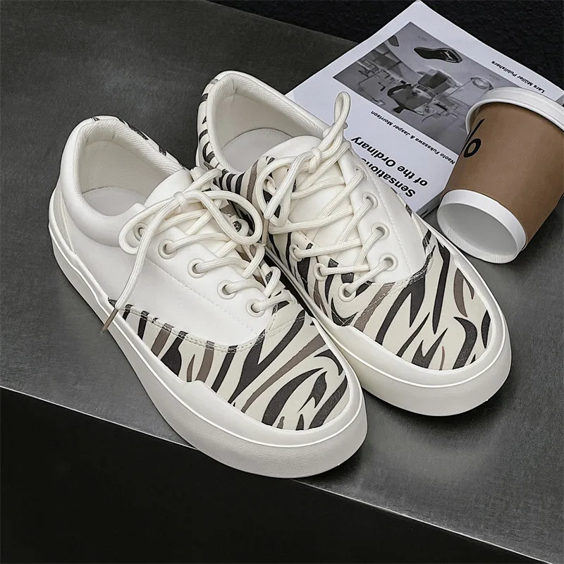 Fashion Zebra Print Canvas Shoes Men Summer Low-top Men's Vulcanized Shoes Casual Flat Canvas Sneakers Men zapatillas de lona