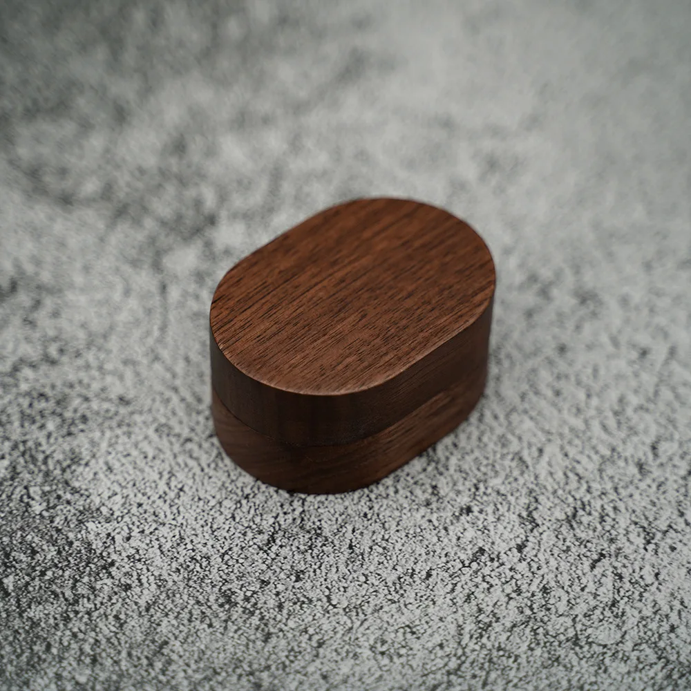 High Quality Oval Black Walnut Solid Wood Ring Jewelry Gift Packaging Box Cufflinks Display Stand Cases Only Wooden Boxes