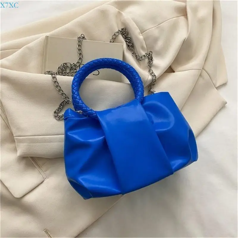 X7XC Stylish Handbag in Cloud Exquisite Craftsmanship Compact yet Spacious Shoulder Bag Show Your Overall Look