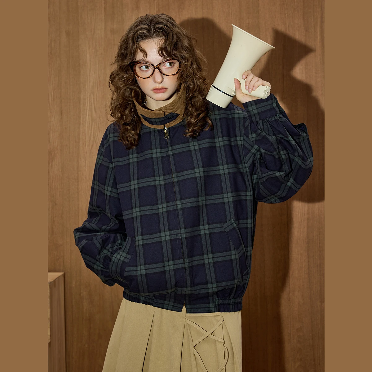 سترة نسائية لخريف 2025 ذات ياقة كلاسيكية سترة منقوشة بألوان متعددة تصميم قصير بتصميم قصير مرقع بنمط متخصص كبير الحجم #6