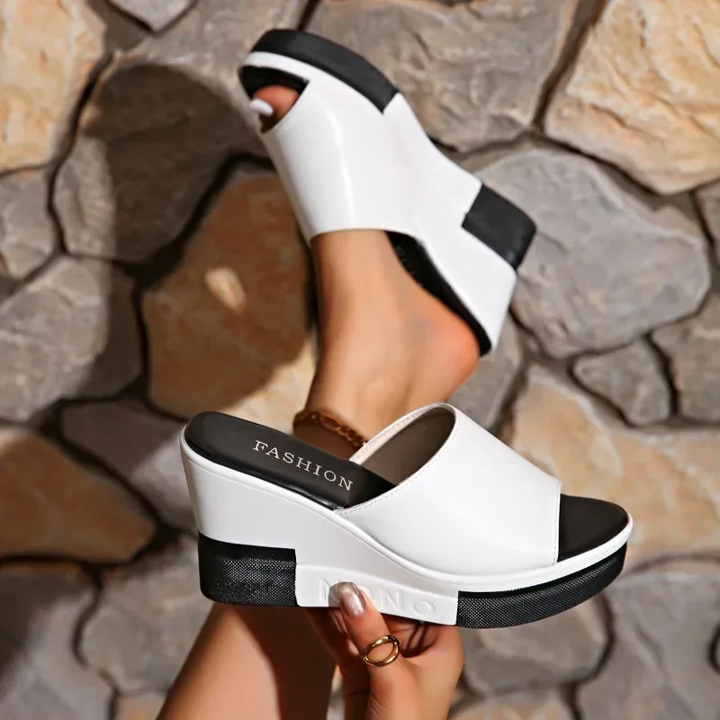 Shoes Female 2024 High Quality Outdoor Women's Slippers Platform Casual Slippers Women Round Toe High Wedges Women's Sandals