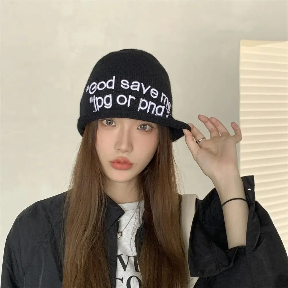 2023 إلكتروني التطريز محبوك قبعة Y2K قبعات صغيرة من الصوف بارد الدفء سدادات حماية الأذن قبعة النساء #3