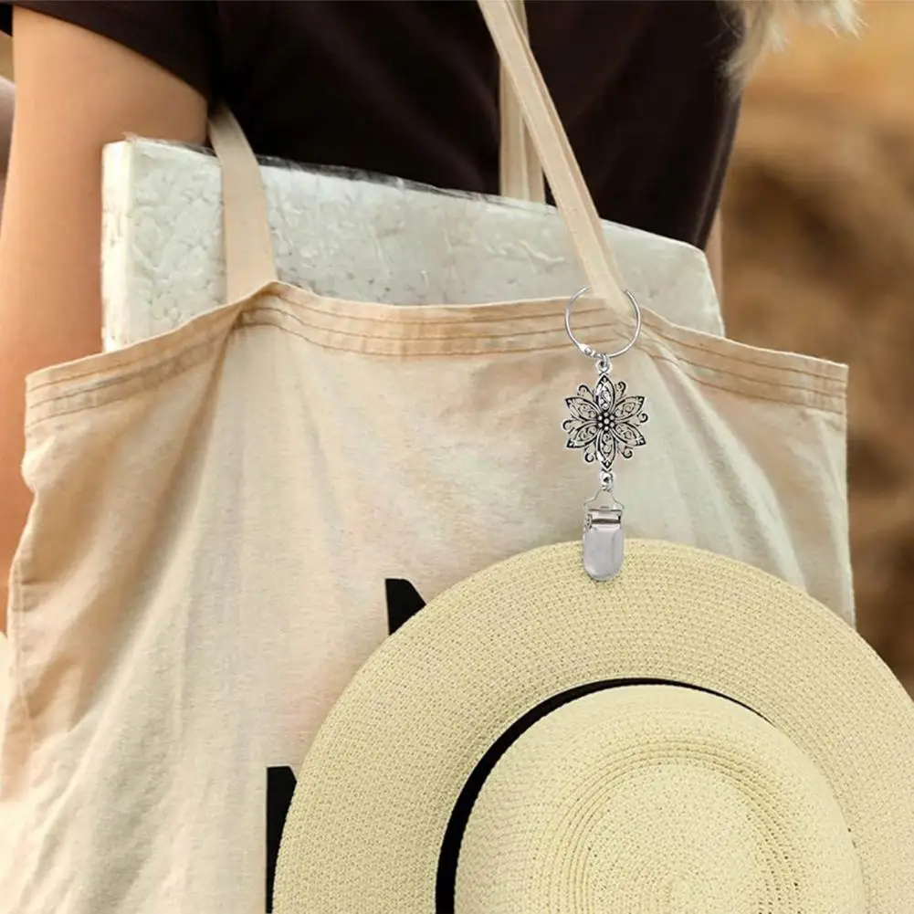 1pc Bag Hat Clip Vintage Metallic Flower Pattern Strong Grip Hanging Items Detachable Travel Luggage Hat Clip Outdoor Accessory