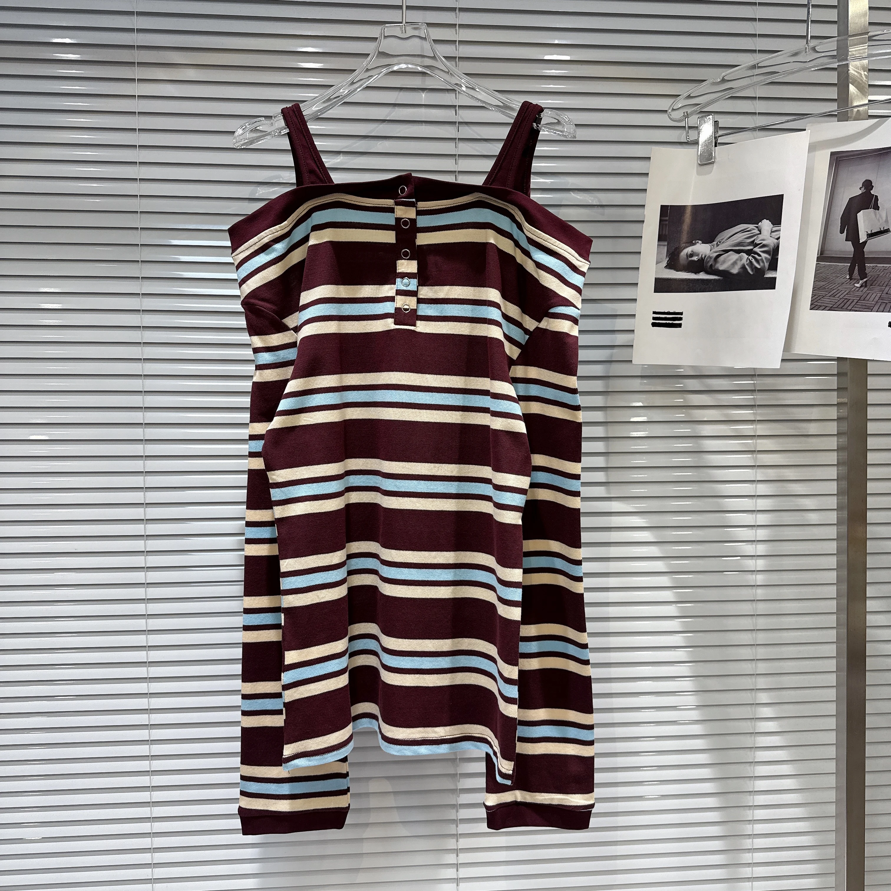 

2025 Summer New: Sweet-Cool Hot Girl Contrast Stripe Strappy Off-the-Shoulder Midi Long Sleeve T-Shirt