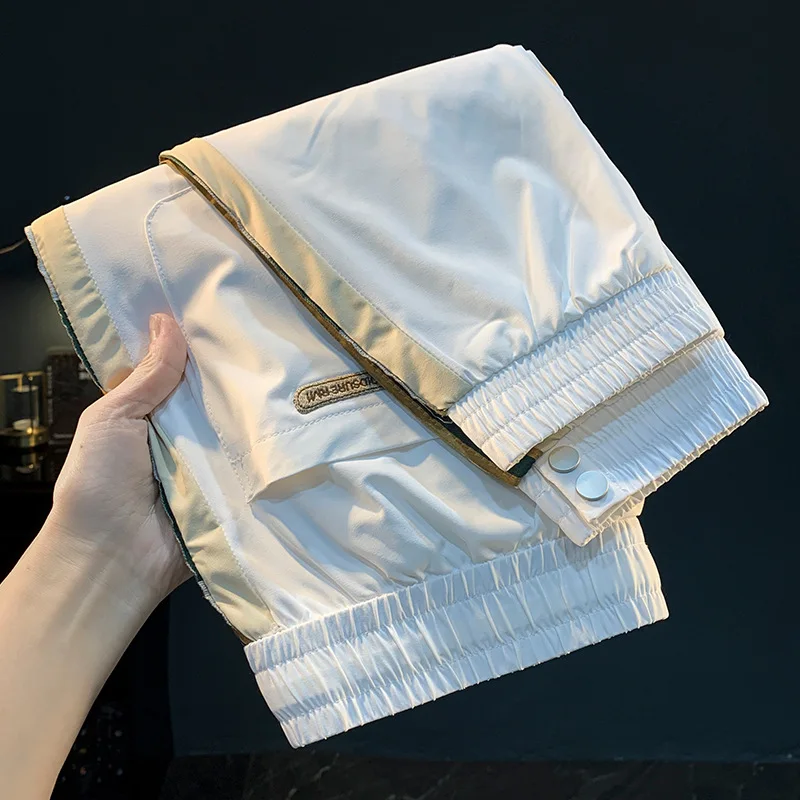 سراويل كاجوال رفيعة صيفية راقية للرجال، مع ربط حزام جانبي، سراويل رياضية مطرزة من الحرير الجليدي