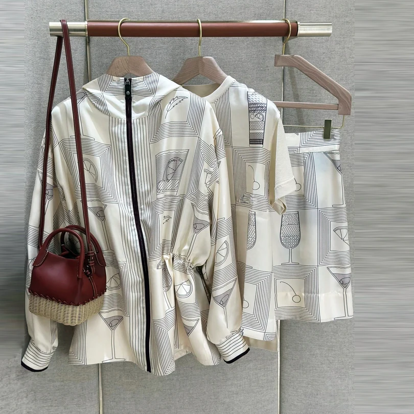 

Праздничный шелковый комплект: повседневный двухслойный топ с капюшоном и шорты для женщин, модный свободный крой, удобный ансамбль