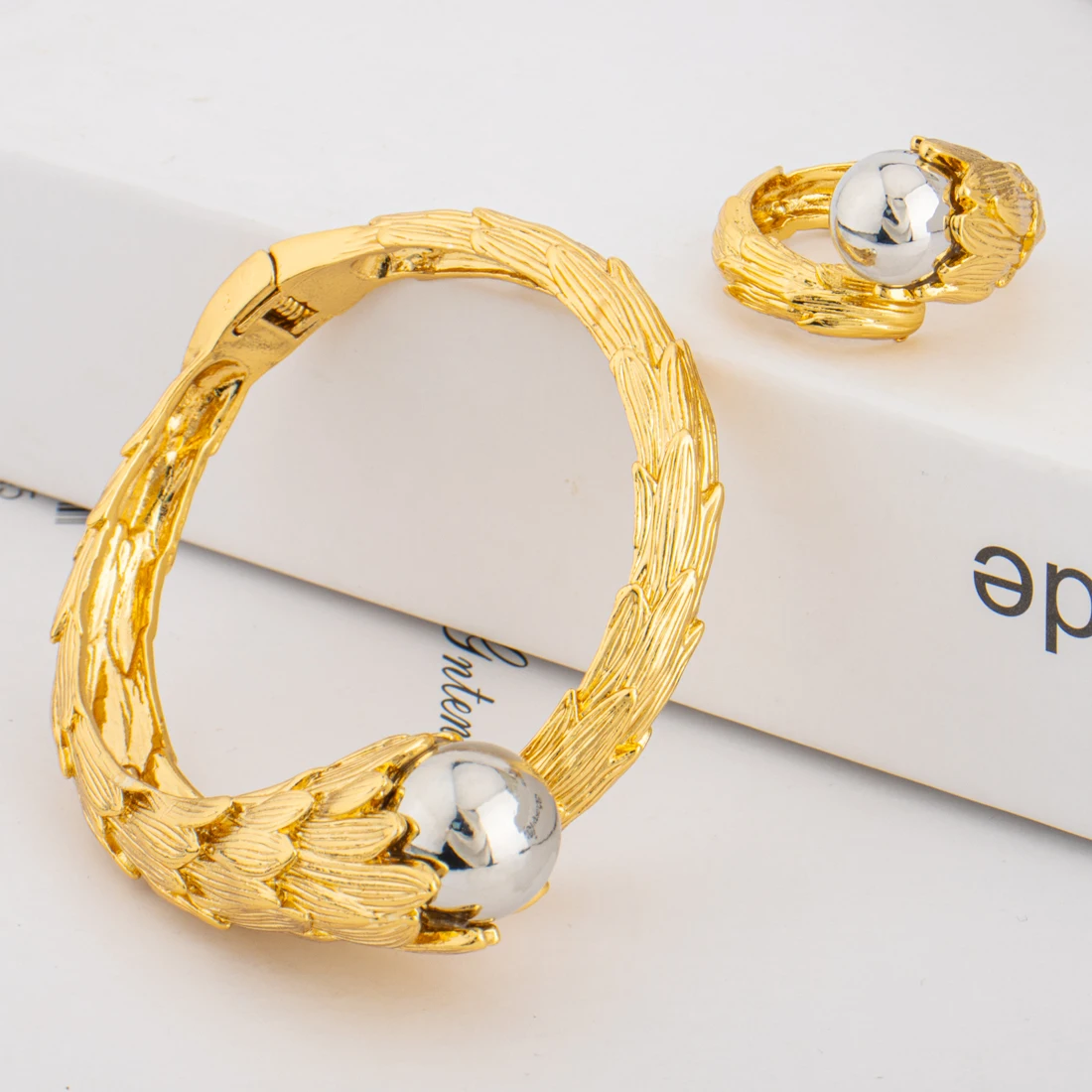 2026 Trend New Gilding Ring and Bangle for Bride Spiral Leaf Luxury Jewelry Accessories For Party Wedding Women\'s Day