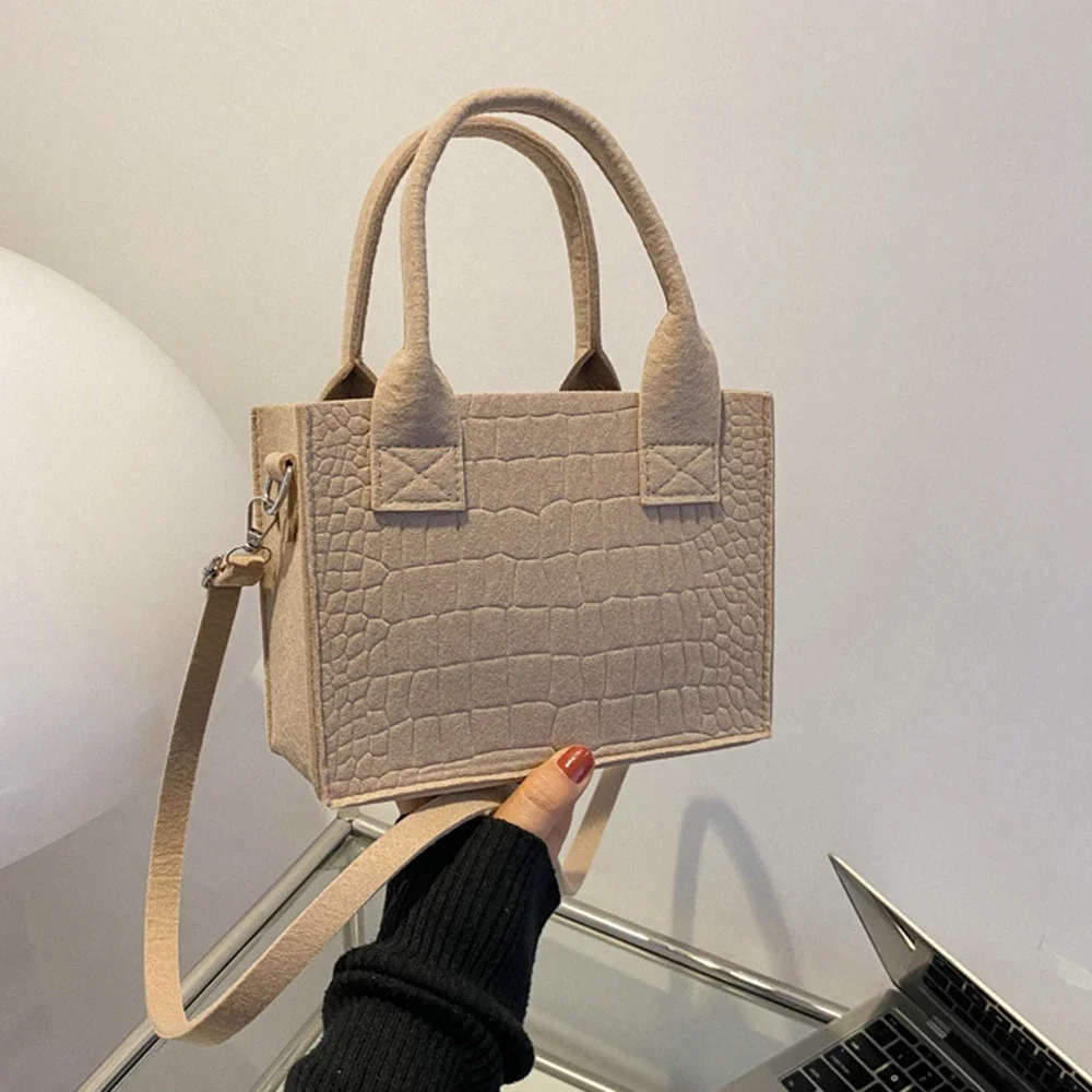 Trendy Casual Handbag Simple Small Square bag Women\'s Fashionable and Versatile Niche feeling One Shoulder Crossbody Bag