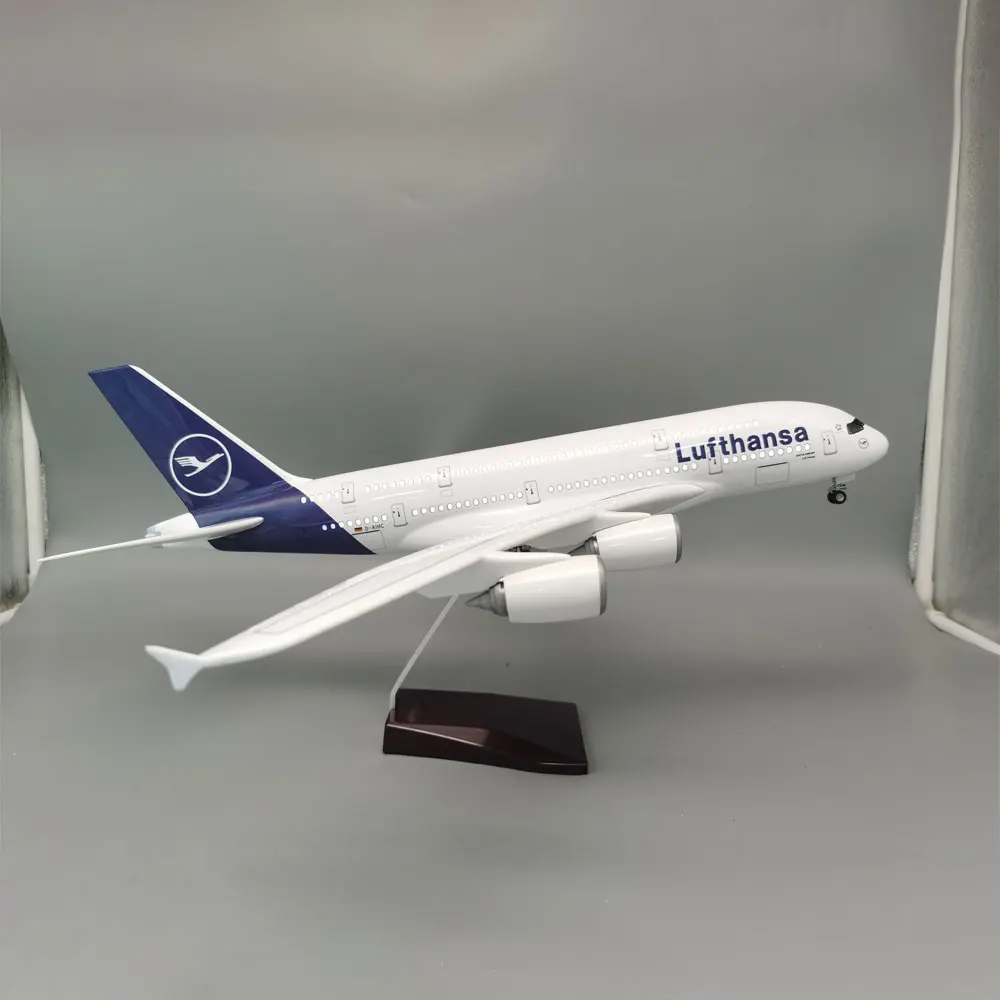 

New Lufthansa 1/160 Airlines Aircraft 47cm Airbus A380 With Lights And Landing Gear Decor Collected Resin Airplane Items