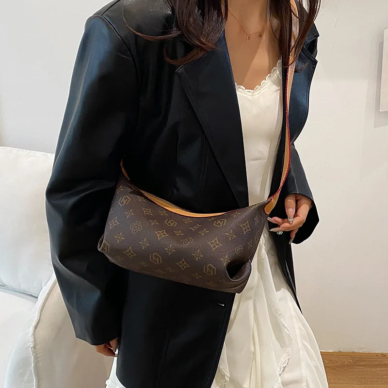 

2025 New Retro Printing High-end Commuting Crescent Bag Fashionable Versatile Texture Messenger Bag