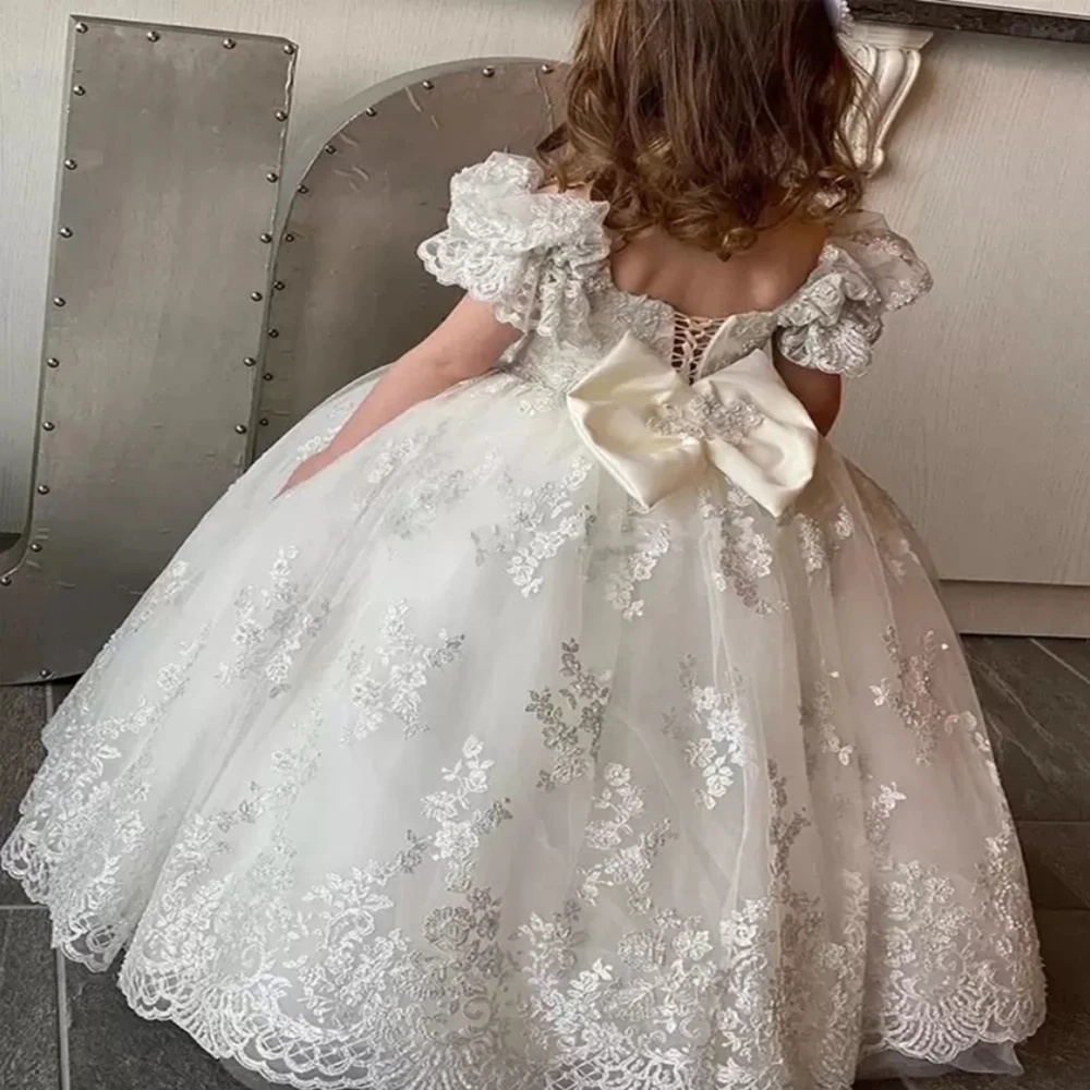 Customized Flower Girl Dresses Ivoey For Wedding Lace Off Shoulder Puffy Short Sleeve Communion Gown Birthday Christening Dress