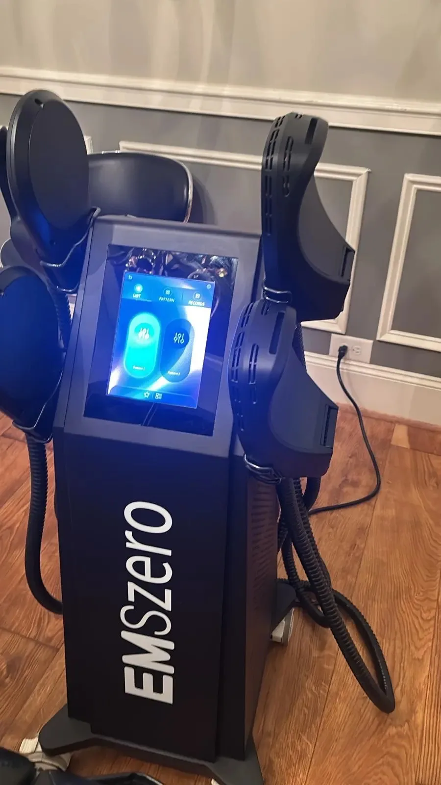 EMS 15 تسلا 6500 واط NEO الجسم التخسيس نوفا حرق الدهون العضلات EMS نحت الجسم الكهرومغناطيسي تحفيز آلة العلاج نحت