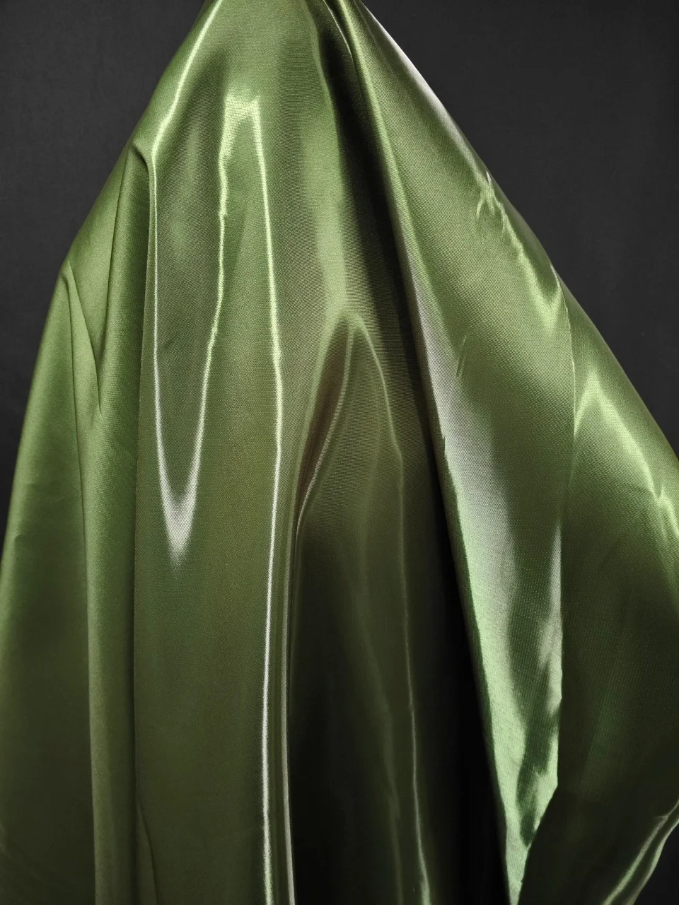 

Deep green glossy metal liquid satin, Milky Way water satin fabric, suit performance clothing, designer fabric