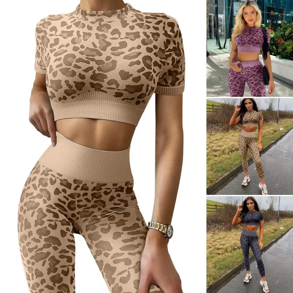 Seamless Yoga Suit Women Fitness Suits Leopard Print Short Sleeve Crop Top Tight Hip Lift Pants Yoga Set Women Sport Suits