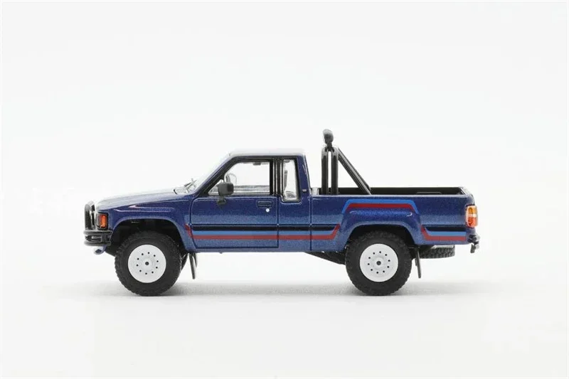 GCD 1:64 Hilux 1985 SR5 Carro modelo fundido