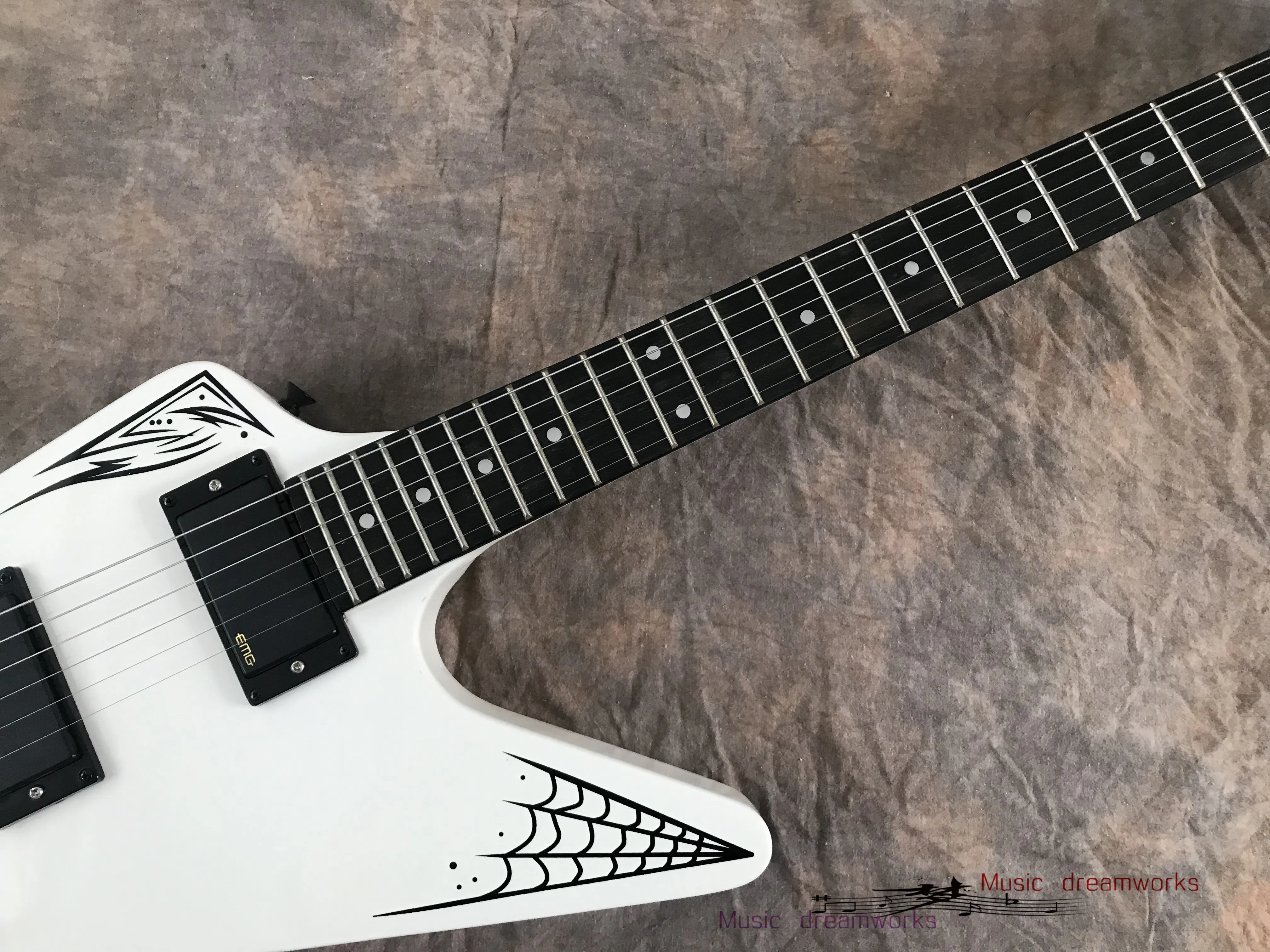 China\'s OEM  becoda black electric guitar  ES p White color, black pattern of individuality