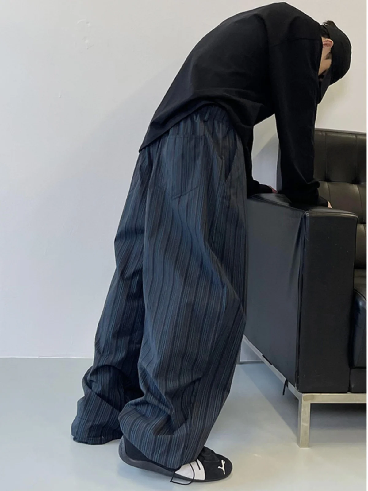 

Retro American Bla Blue Vertical Stripes Cotton Wide Leg Pants Men's High Waist Trousers Can Be Cuffed And Dragged on the G...