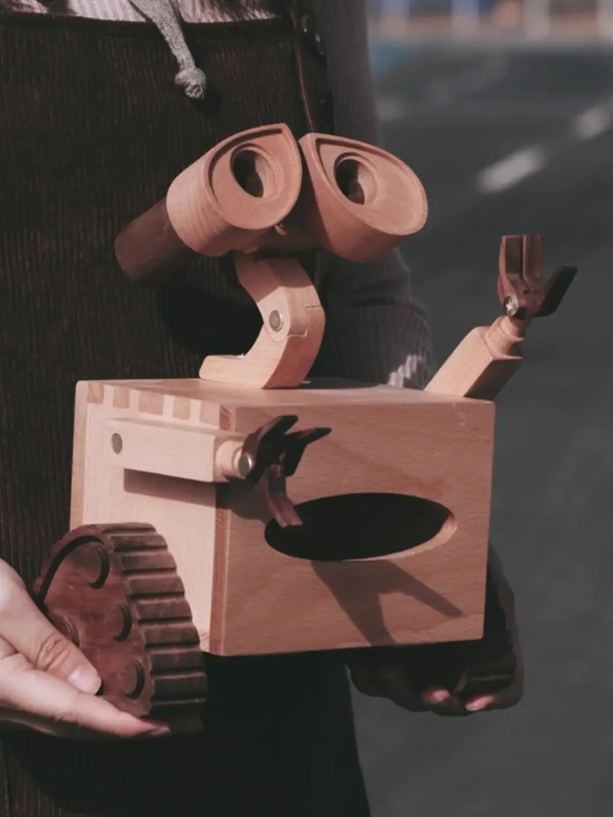 Solid wood tissue box living room creative robot ornament cartoon paper draw desktop
