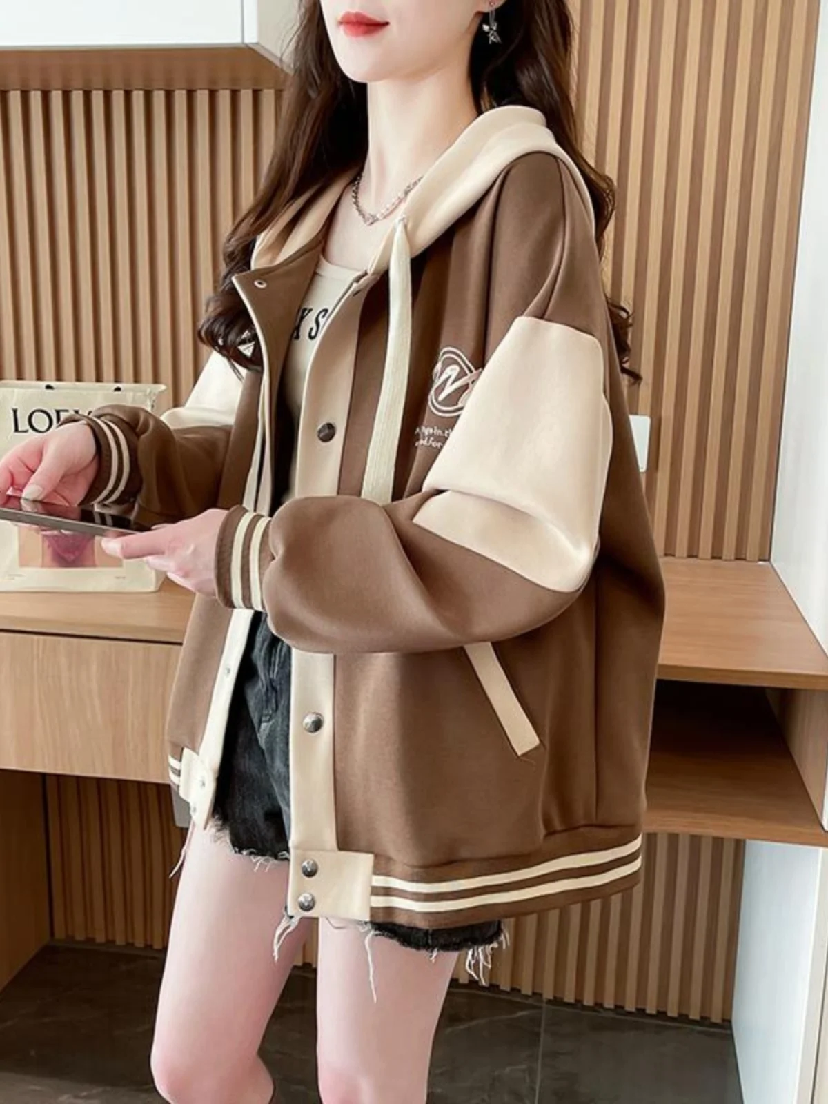 

Бейсбольные куртки оверсайз женские зимние рабочие куртки с длинными рукавами, ветрозащитные бомберы, пуховики, вельветовые готические ветровки, складные, стильные