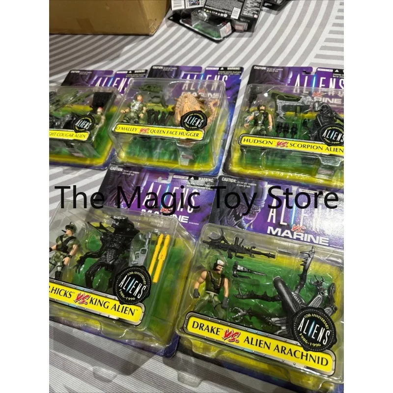 Original 1992 Aliens: Marine Vs. Alien Display Card—Vasquez Vs. Night Stalker Alien Collectible Figure Toy