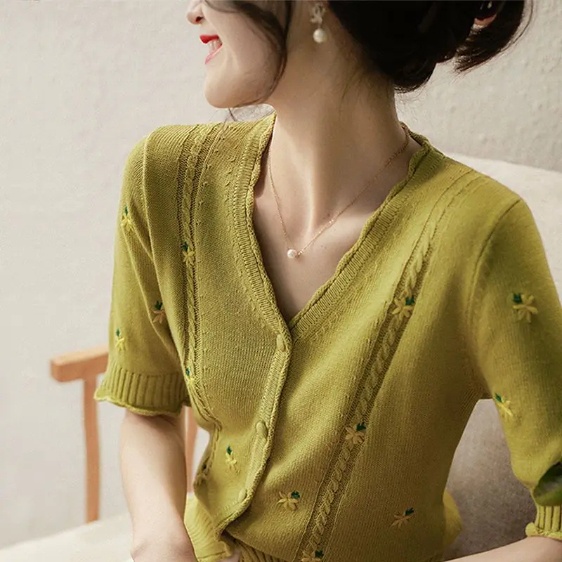Sweet Fashion Summer Thin Sweaters Women's V-Neck Embroidery Edible Tree Fungus Button Chic Short Sleeve Cardigan Knitted Tops