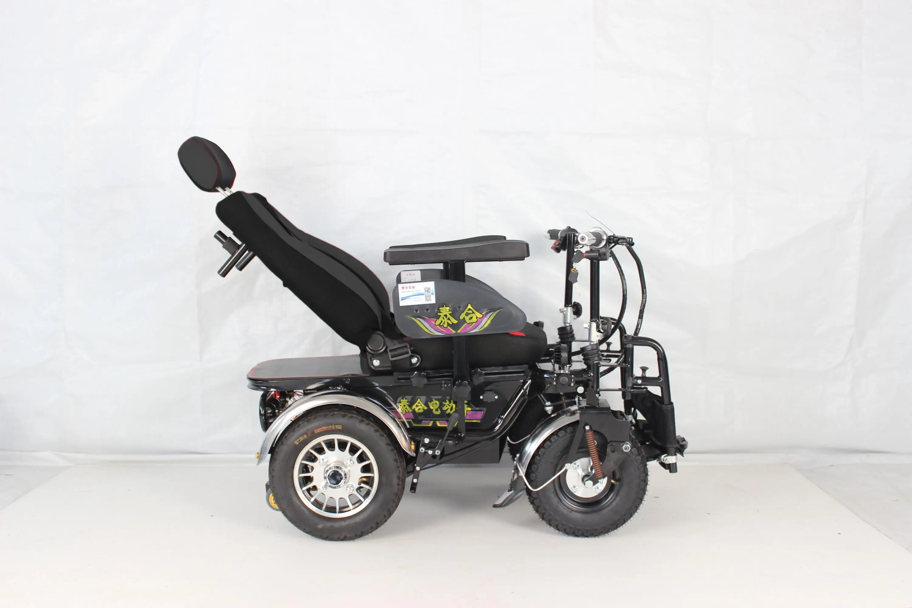 With Reply Very Quickly   All-terrain Vehicle New Energy Vehicle Electric Vehicle Hot Sale with CE Two