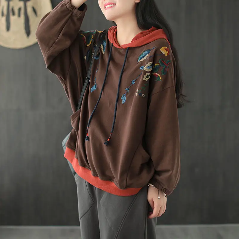 2023 New Spring and Autumn Fashion Ethnic Embroidery Hooded Panel Retro Literary Temperament Commuter Women's Pocket Sweater