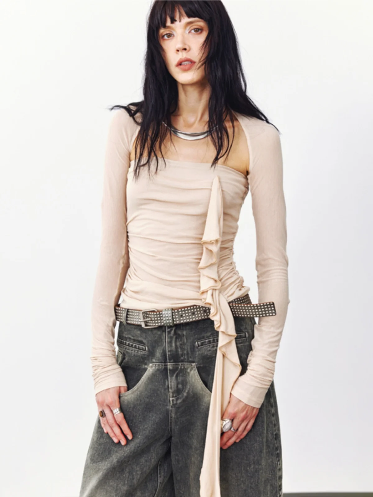 

Оригинальный дизайн, асимметричный плиссированный топ-бюстье с открытыми плечами, женский укороченный хлопковый топ, цвет весна 2024