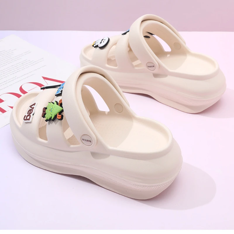 2024 new summer women\'s sandals are non-slip, heightened, thick-sole, simple, cute, and-like to wear beach slippers