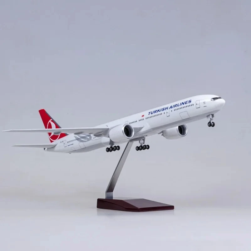 1:157 Scale 47cm Large 777 Airplane Model Turkish Boeing B777 Aircraft Model Die-cast Aircraft with LED Lights For Collector