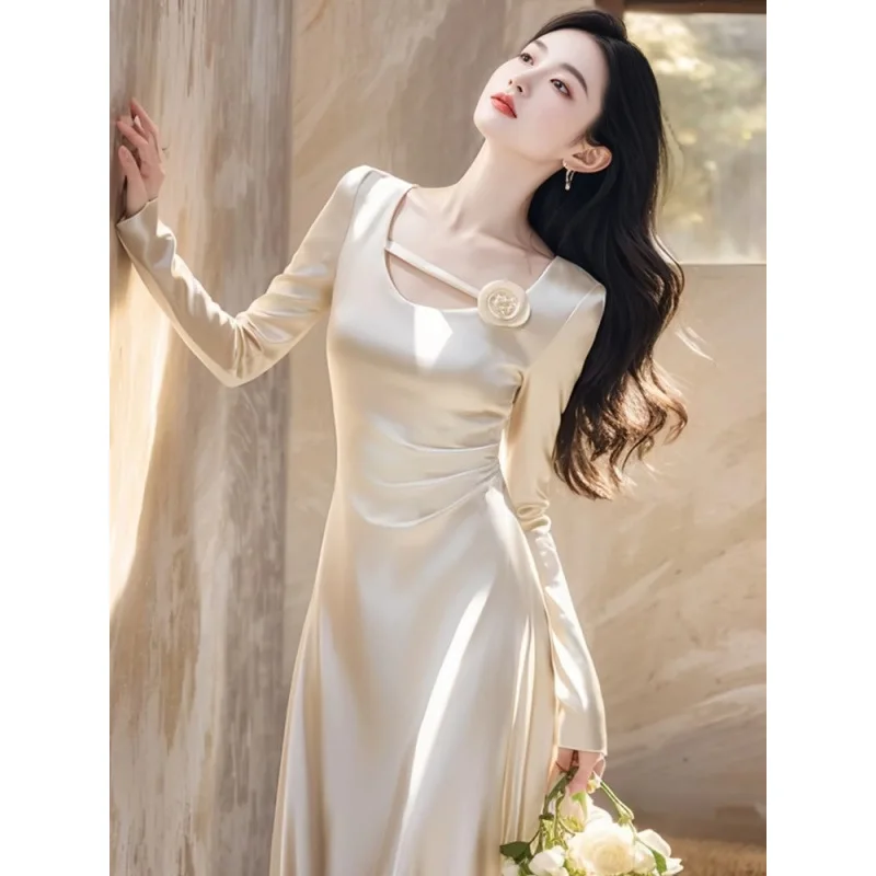 Ocasiones formales elegante vestido de satén blanco ropa de otoño francés de gama alta exquisito estilo clásico vestido largo adelgazante de cintura