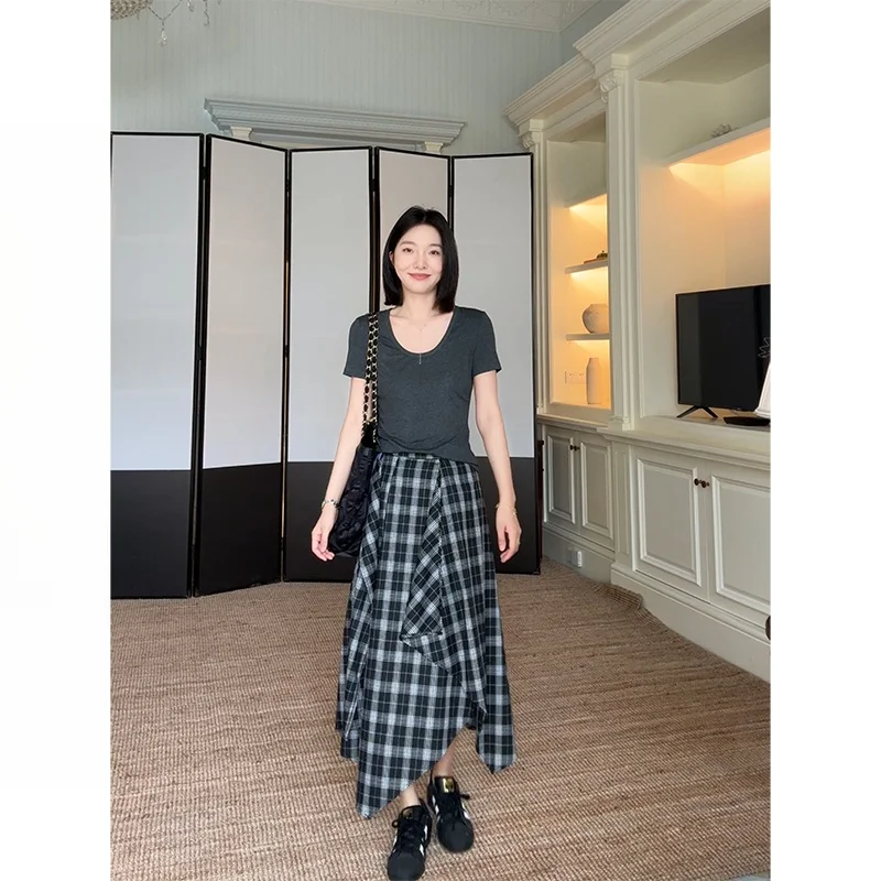 

Мягкий повседневный комплект из двух предметов: футболка с коротким рукавом и шорты, летний дизайн, асимметричный крой, женский модный комплект из грубой ткани с эффектом желеобразной текстуры