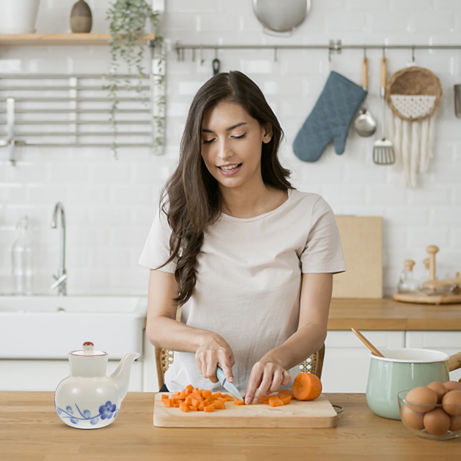 

Ceramic Soy Sauce Dispenser Japanese Style Oil Vinegar Container for Kitchen Seasoning Storage Multi-Function Condiment Jar