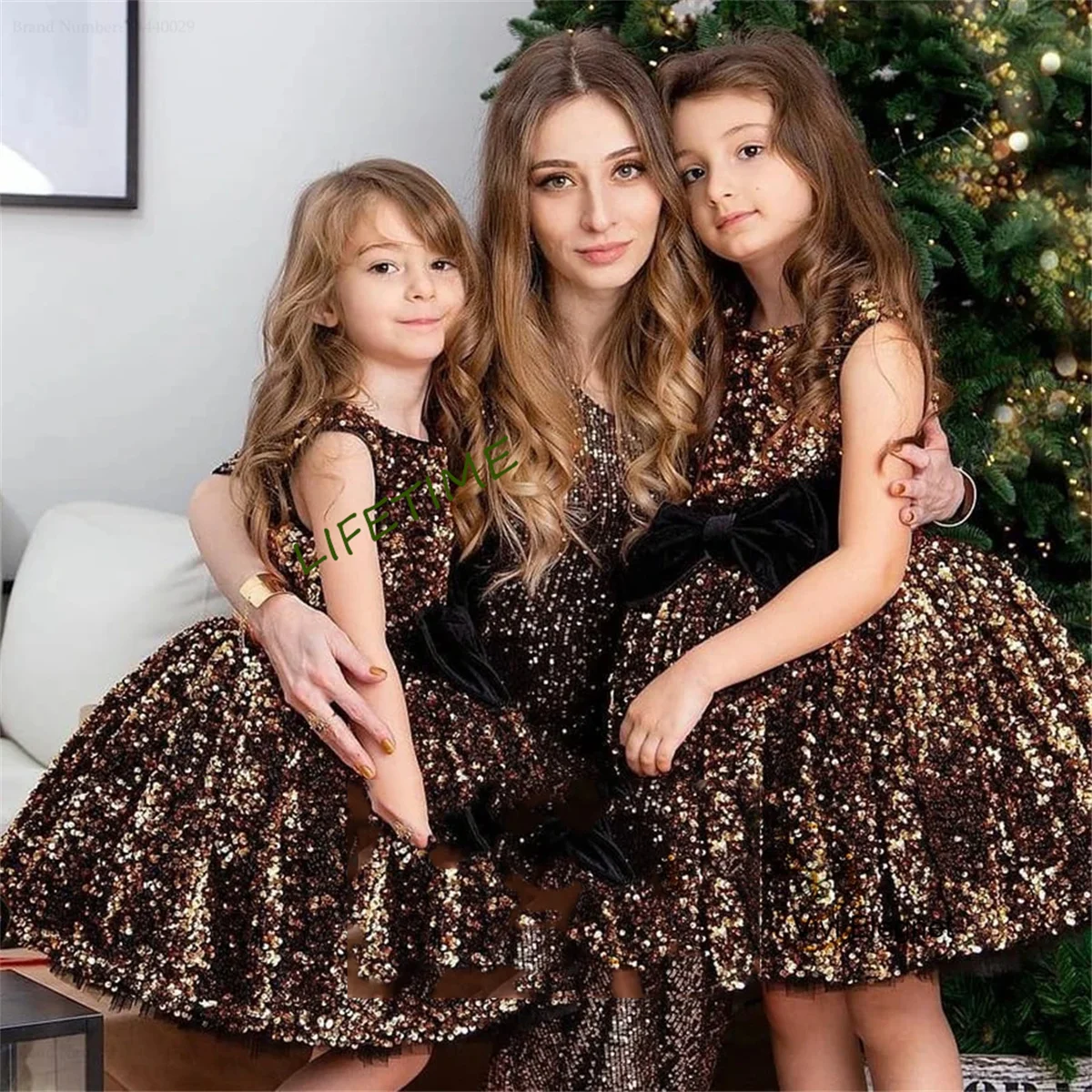 Braune Pailletten Blumen mädchen Kleider ärmellose Bitthday Kleid Tutu Tanz Schaufel Weihnachts kleid mit schwarzer Schleife فساتين اIrid فابلعيد