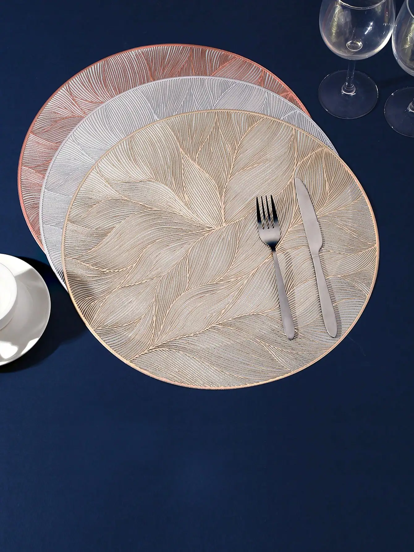 

3-Pack Washable Feather Pattern Placemats for Dining Table Decor