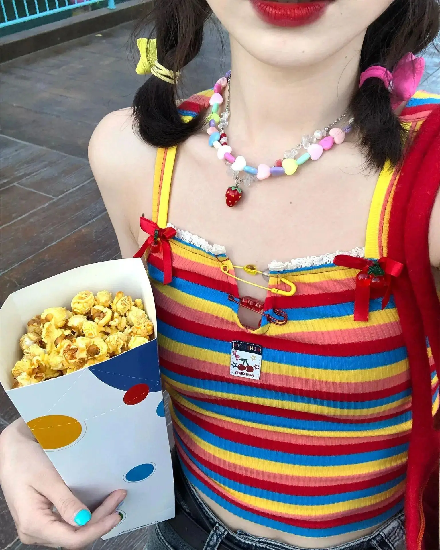 

Летний пикантный сексуальный женский жилет Dopne S в радужную полоску для девочек, модный повседневный модный топ 2024, осенний новый другой материал 00%