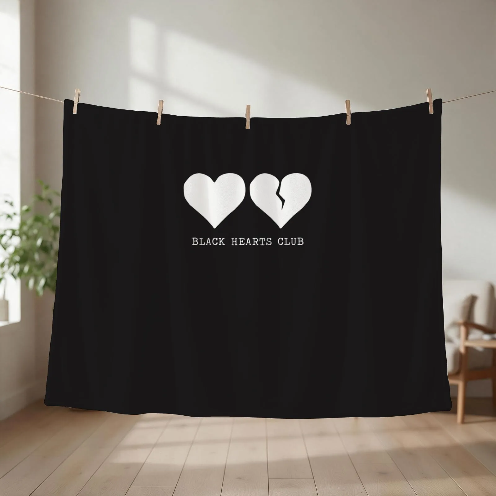 BEST SELLER - Yungblud Merchandise Essential T-Shirt Throw Blanket Comforter Custom Luxury Designer Large Blankets