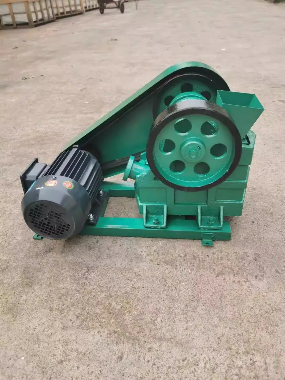 100*60Crusher with Hooded Bucket for Gold Mining,Granite,Crushed Stone 220V/380V