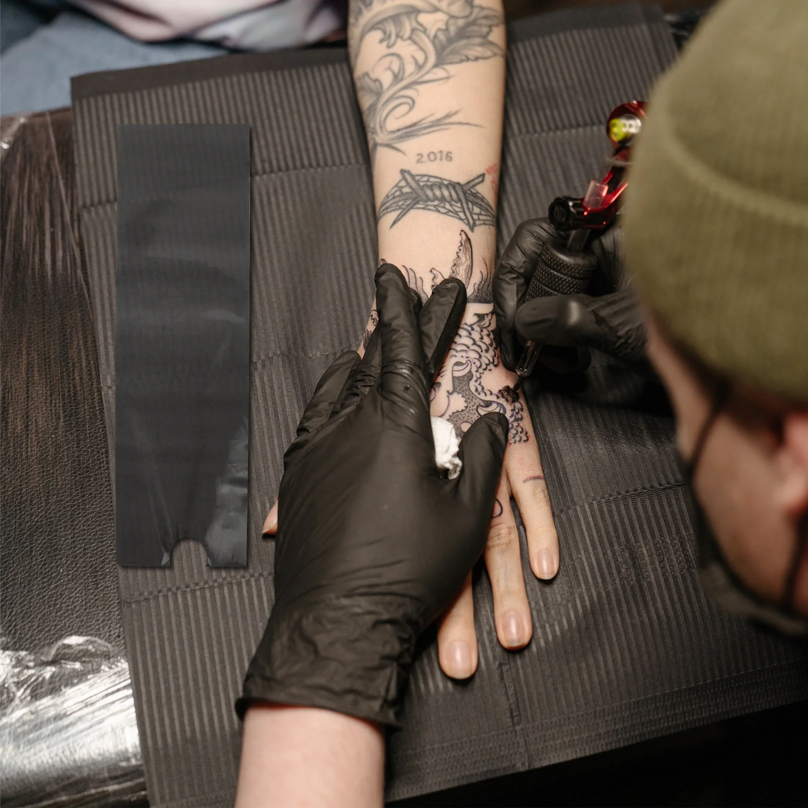 200 قطعة من قلم الوشم، أكمام للاستعمال مرة واحدة، حقيبة أدوات كهربائي