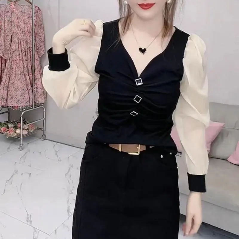 Stylish Folds Slim Shirt Elegant V-Neck Spring Autumn French Style Female Clothing Commute Basic Solid Color Patchwork Blouse