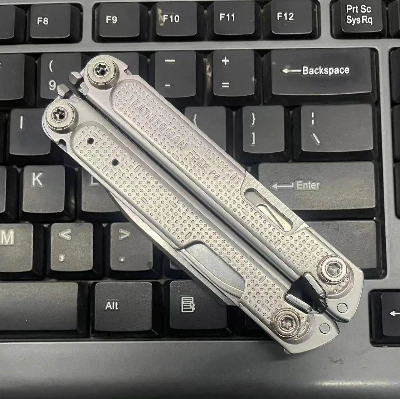 Titanium Alloy Scre…