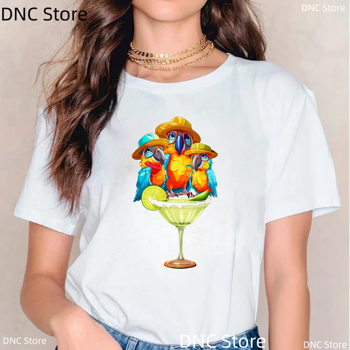 Colourful Parrots Drinking Margarita Funny Vacation Vibe Shirt, Cute Parrots T Shirt Women Bird Enthusiasts Tshirt Summer Tops