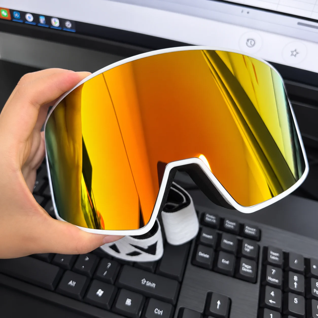 Winter Ski Goggles Double Layer Anti-Fog UV400 Snowboard Glasses Men Women Snowmobile Outdoor Sports Windproof Skiing Eyewear