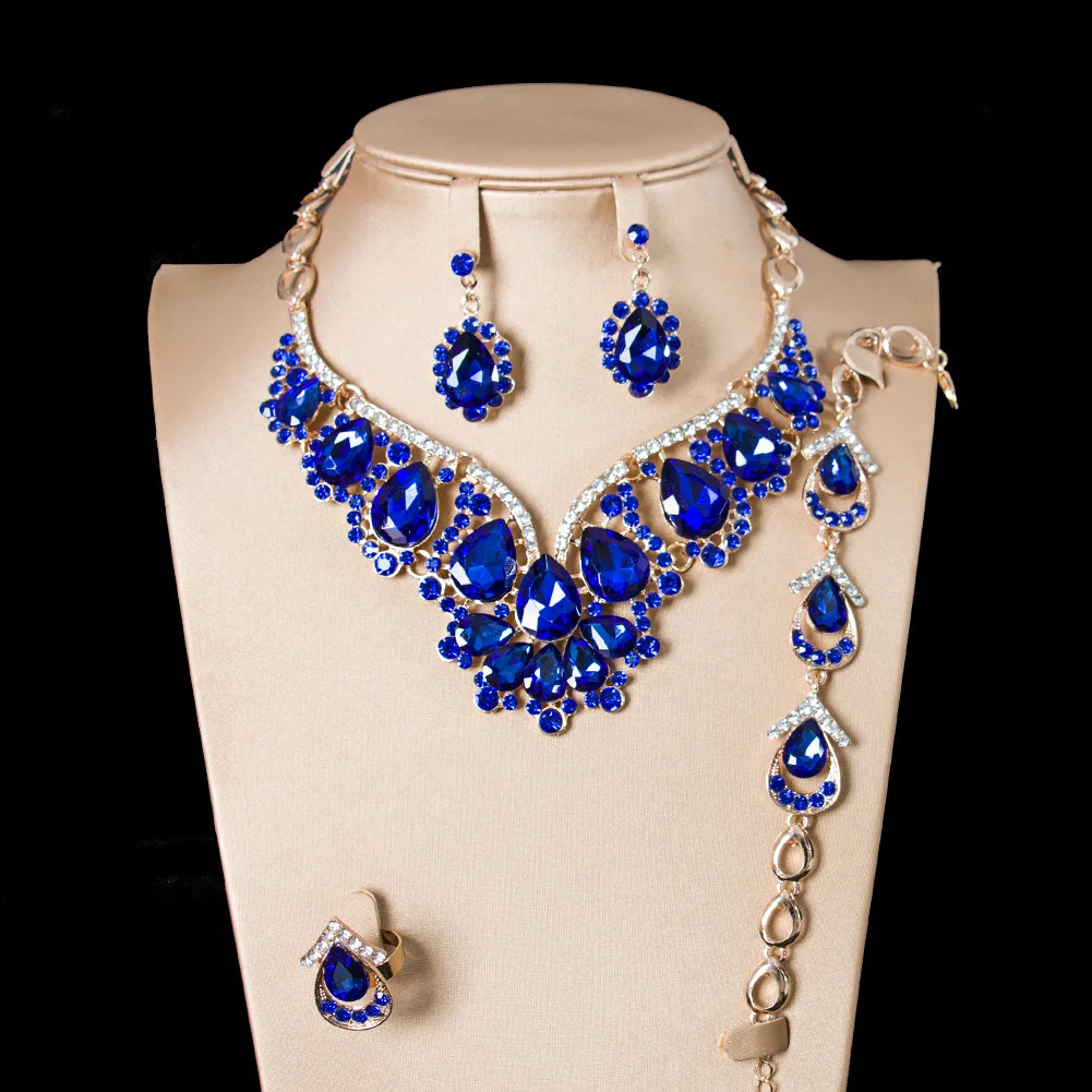 

4 pcs Fashion diamond-studded bracelet, ring, necklace and earrings set. High-quality waterproof jewelry. Birthday gift