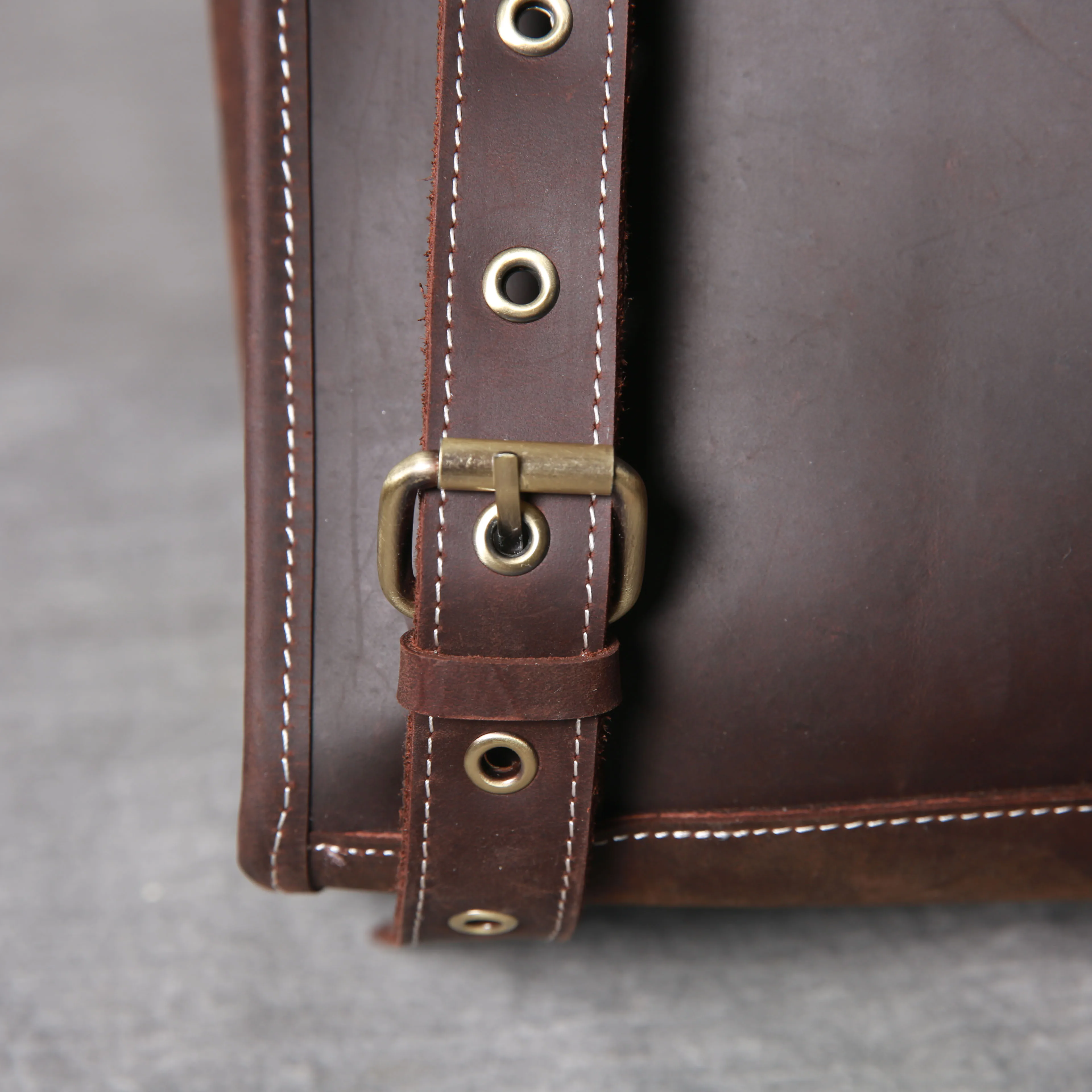 Vintage Echtleder Herrenrucksack Handgefertigte Top-Grain-Leder Laptop-Umhängetasche Crazy Horse Tasche Mode für Männer – Detail 14