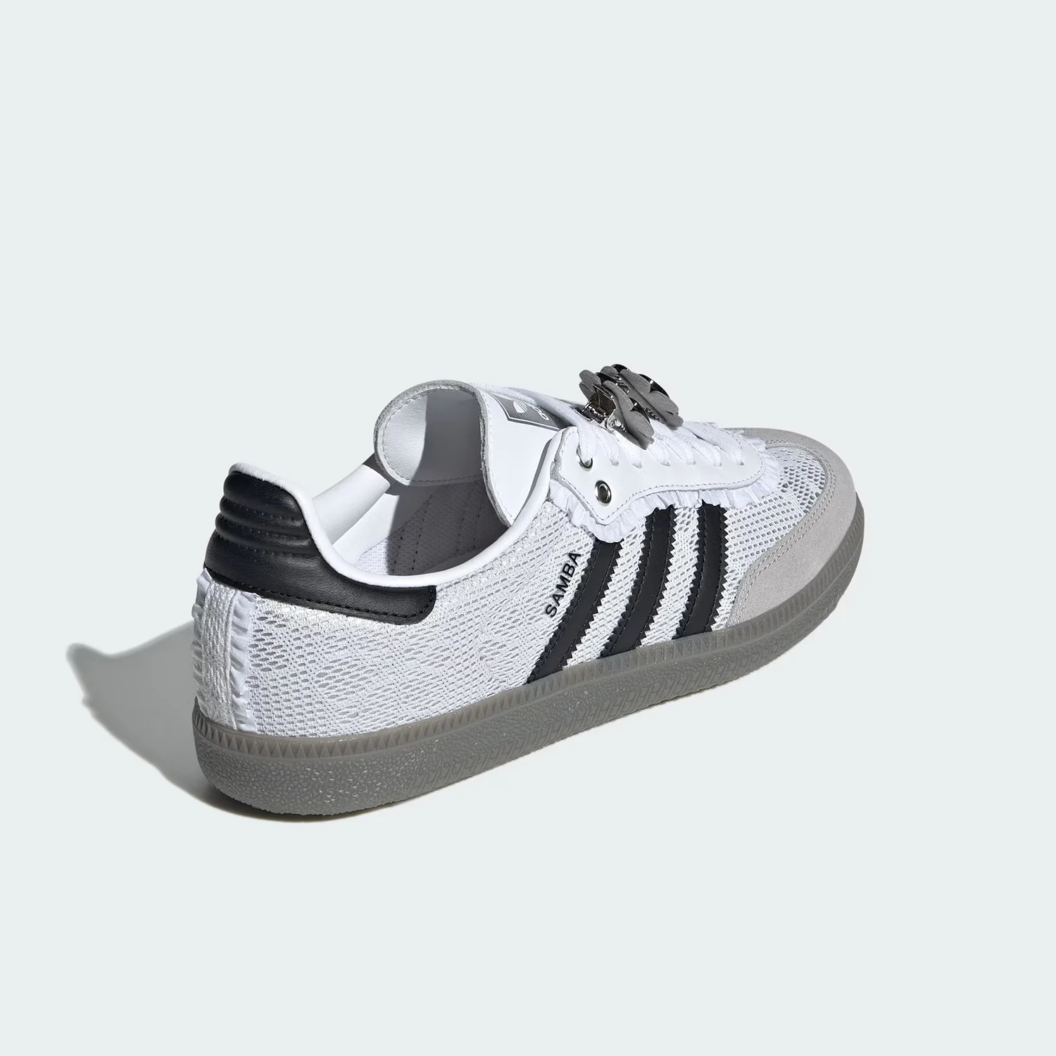 حذاء كاجوال نسائي من أديداس قابل للتنفس IH3371